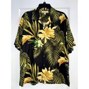 Tommy Bahama Men's Medium 100% Silk Hawaiian Shirt Floral Pattern